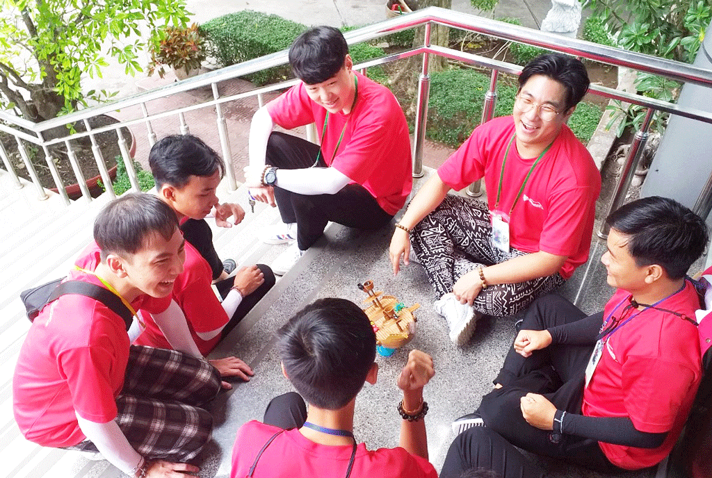 van hoc bac nhip cau huu nghi viet sec