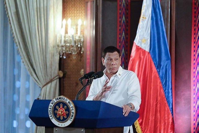 Lo xung đột, "thảm sát", Tổng thống Duterte mang "vấn đề Biển Đông" tới Trung Quốc tong thong duterte se neu van de bien dong khi tham trung quoc bat chap bac kinh phan doi