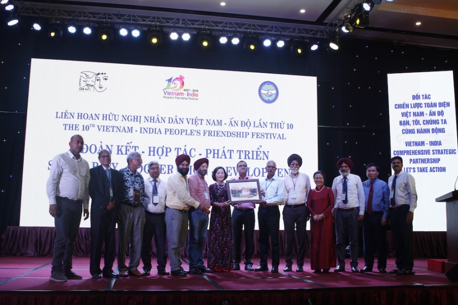 Khai mạc Liên hoan hữu nghị nhân dân Việt Nam - Ấn Độ lần thứ 10 khai mac lien hoan huu nghi nhan dan viet nam an do lan thu 10
