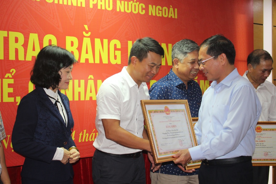 Vinh danh 37 tập thể, cá nhân xuất sắc trong công tác PCPNN năm 2018 vinh danh 37 tap the ca nhan xuat sac trong cong tac pcpnn nam 2018