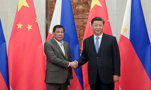 Ông Tập Cận Bình muốn Philippines gạt phán quyết Biển Đông lấy... dầu khí! ong tap can binh muon philippines gat phan quyet bien dong lay dau khi