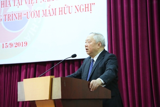gia dinh viet do dau luu hoc sinh campuchia uom mam huu nghi can duoc lan toa sau rong hon