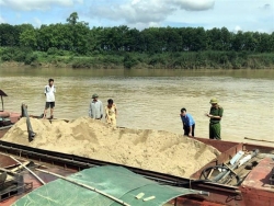 pho thu tuong yeu cau lam ro phan anh khai thac cat trai phep tai tp hai phong