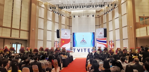 doanh nghiep viet kieu ki ket 20 hop dong hop tac tai thai lan