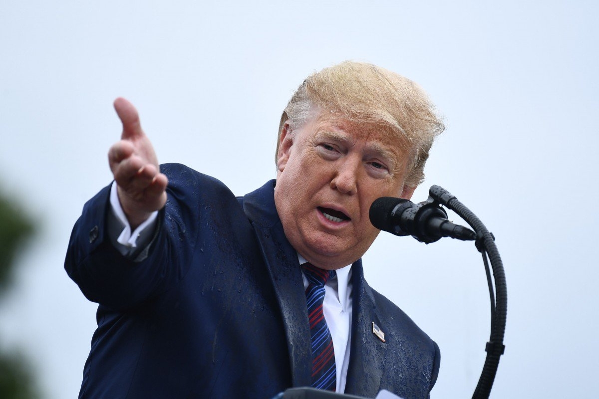Phe Dân chủ đẩy nhanh "luận tội", Tổng thống Trump liên tục "phản đòn" vu luan toi tong thong cuu co van ve nga cua ong trump ra lam chung