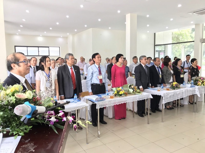 Nguyên Thứ trưởng Bộ GD-ĐT được bầu làm Chủ tịch Hội hữu nghị Việt - Séc TP. Hà Nội khoá II ong banh tien long duoc bau lam chu tich hoi huu nghi viet sec tp ha noi khoa ii