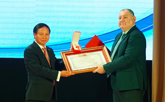 Việt Nam trao tặng Huân chương Hữu nghị cho Đại học tổng hợp quốc gia Pyatigorsk (Nga) viet nam trao tang huan chuong huu nghi cho dai hoc tong hop quoc gia pyatigorsk nga