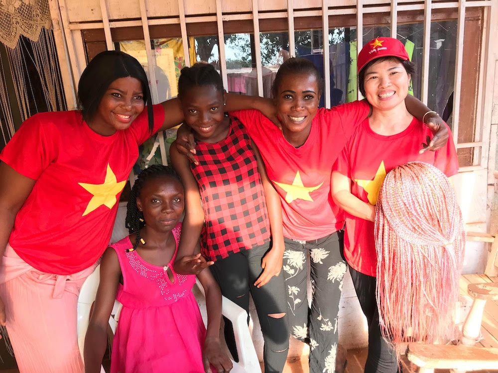 Chuyện về bóng hồng "mũ nồi xanh” Việt Nam đầu tiên gìn giữ hoà bình tại Cộng hoà Trung Phi chuyen ve bong hong mu noi xanh viet nam dau tien gin giu hoa binh tai cong hoa trung phi