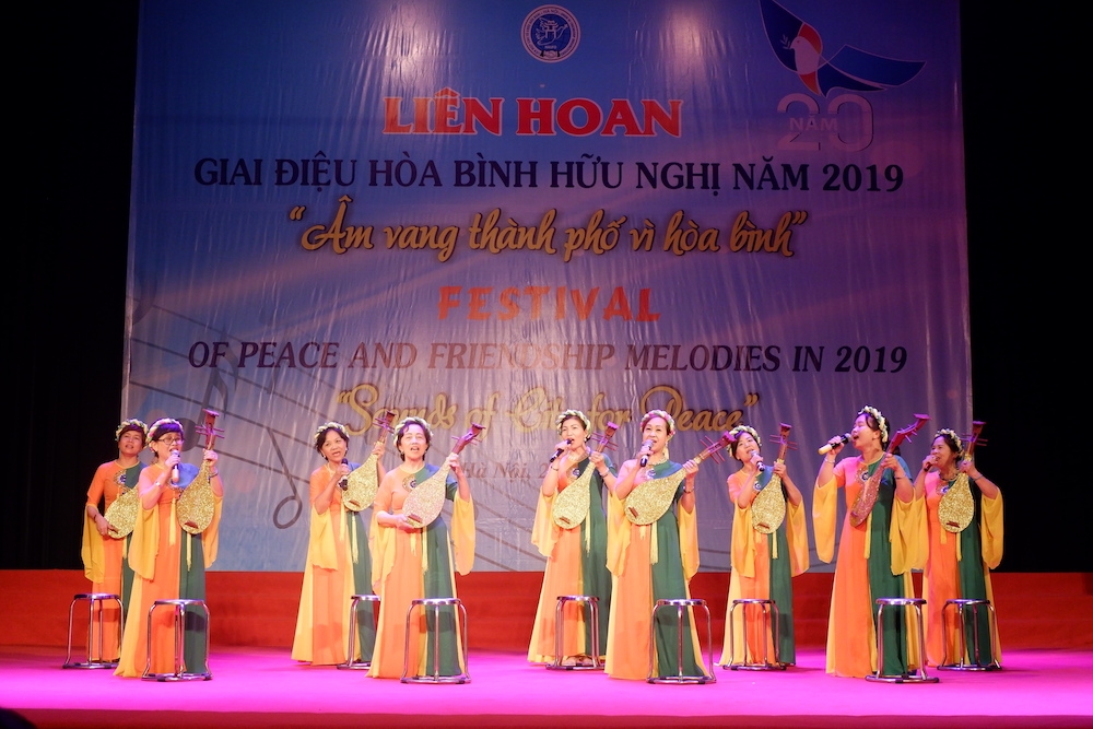 Giai điệu hoà bình ngân vang tại Thành phố vì hoà bình giai dieu hoa binh ngan vang tai thanh pho vi hoa binh