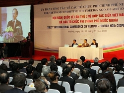 hoi nguoi viet nam tai ba lan to chuc trao qua dot 2 ho tro tinh vinh phuc khac phuc covid 19