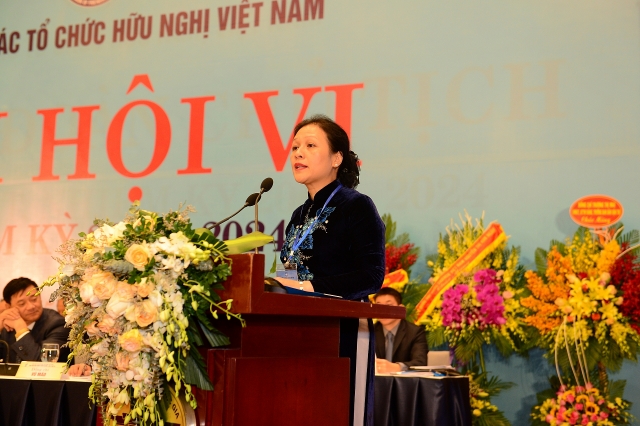 Bà Nguyễn Phương Nga, Chủ tịch VUFO: Sẽ nhanh chóng triển khai Nghị quyết Đại hội VI và Chỉ thị 38 ba nguyen phuong nga chu tich vufo se nhanh chong trien khai nghi quyet dai hoi vi va chi thi 38