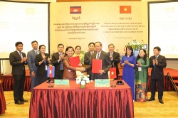 khai truong bien truyen thong cho duong day nong tu van va ho tro nan nhan mua ban nguoi 111 tai nghe an