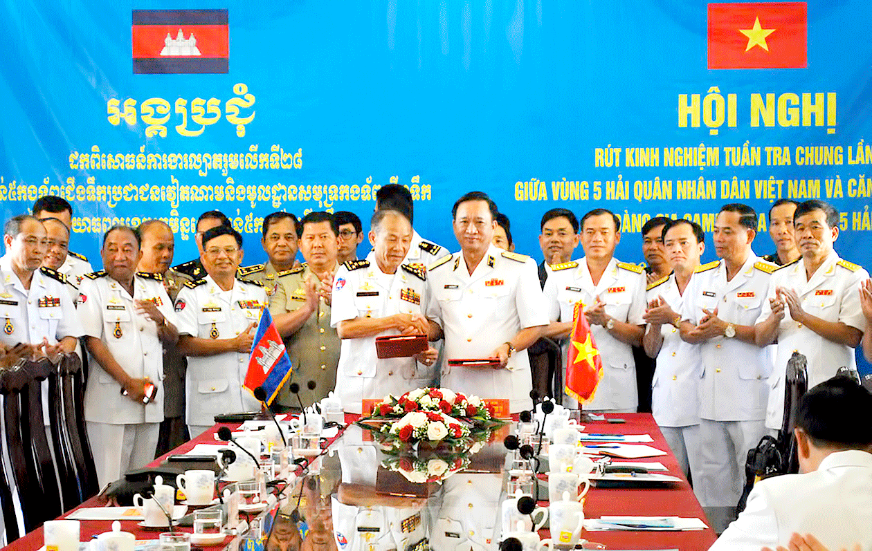 Hải quân Việt Nam và Campuchia tăng cường hợp tác an ninh trên biển hai quan viet nam va campuchia tang cuong hop tac an ninh tren bien