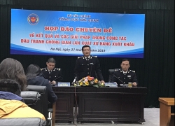 hai quan my bat khach viet vi giau thit lon trong hop mi tom