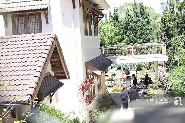Tiệc cưới ngoài trời của Tóc Tiên - Hoàng Touliver tiec cuoi ngoai troi cua toc tien hoang touliver