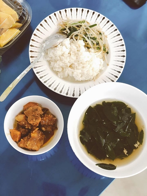 Du học sinh Hàn ở khu cách ly tại TP.HCM: Cơm phục vụ tận tình đủ 3 bữa, nếu chán thì tập thể dục chuyen du hoc sinh han o khu cach ly com phuc vu tan tinh du 3 bua neu chan thi tap the duc