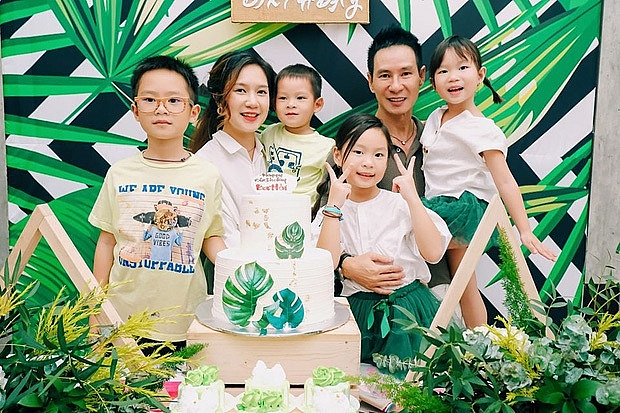 tin giai tri sao viet hom nay 33 dien vien huynh hong loan dang tim hieu cau thu tien linh