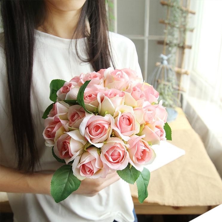 Tặng hoa gì cho mẹ và vợ trong ngày Quốc tế Phụ nữ 8/3? tang hoa gi cho me va vo trong ngay quoc te phu nu 83