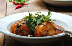 3 mon bun kho cuoi tuan cuc ngon cho ca nha chong dich covid 19