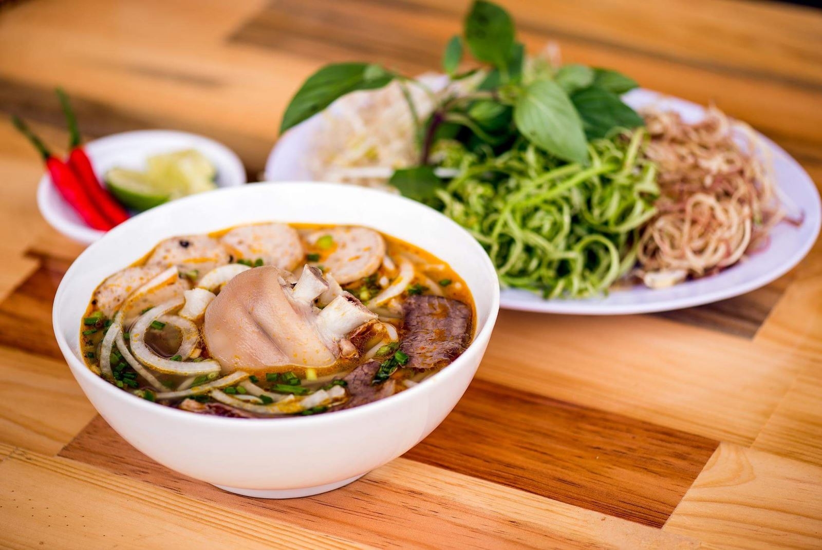 Những món bún Huế 'ăn một lần, nhớ cả đời' nhung mon bun hue an mot lan nho ca doi