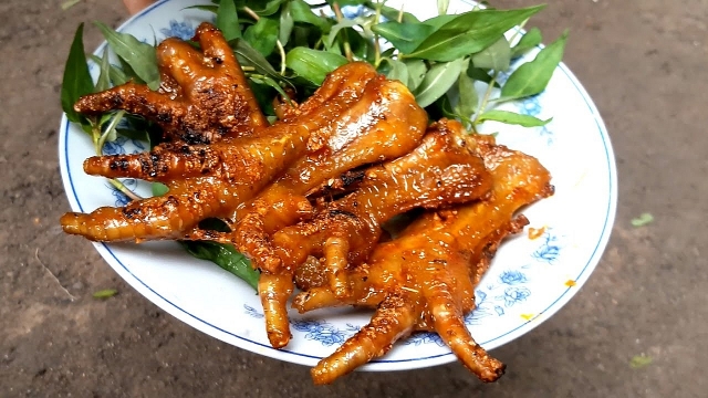 nhung mon an doc la chi sai gon moi co