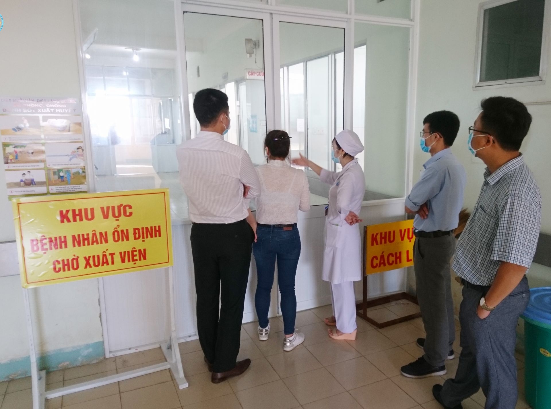 Tin tức trong ngày 26/3 mới nhất: Nội Bài tạm dừng đón người Việt hồi hương tin tuc trong ngay 263 moi nhat noi bai tam dung don nguoi viet hoi huong