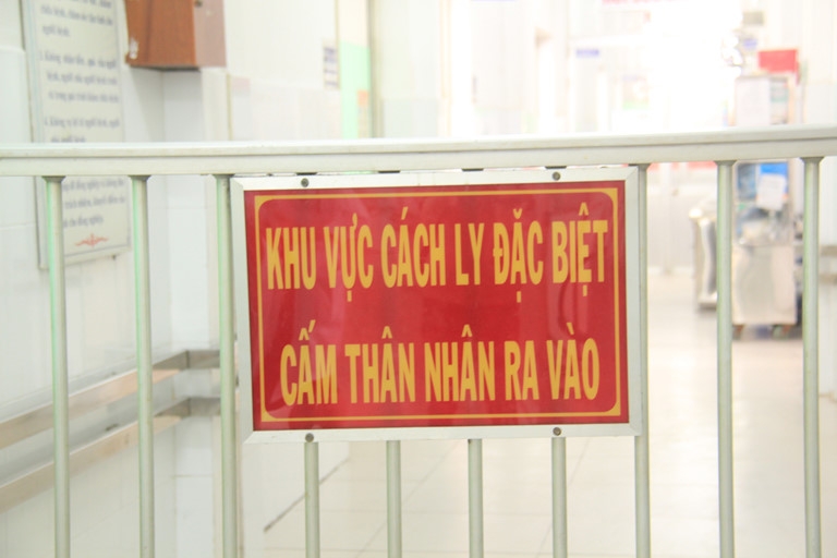 Tin tức trong ngày 26/3 mới nhất: Nội Bài tạm dừng đón người Việt hồi hương tin tuc trong ngay 263 moi nhat noi bai tam dung don nguoi viet hoi huong