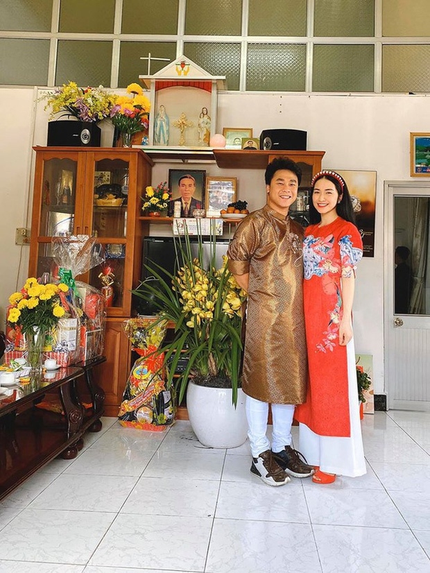 Tin giải trí sao Việt hôm nay (27/3): Hòa Minzy bí mật kết hôn? tin giai tri sao viet hom nay 273 hoa minzy bi mat ket hon