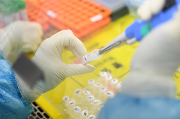 Dịch Covid-19: Trung Quốc phê duyệt thử nghiệm lâm sàng vaccine trên người dich covid 19 trung quoc phe duyet thu nghiem lam sang vaccine tren nguoi