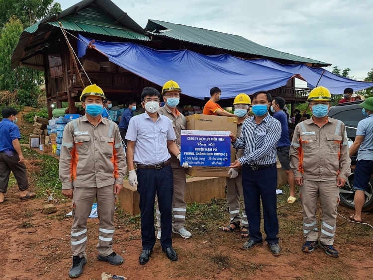 Chia sẻ khó khăn với khách hàng bị ảnh hưởng do dịch Covid-19 Chia sẻ khó khăn với khách hàng bị ảnh hưởng do dịch Covid-19