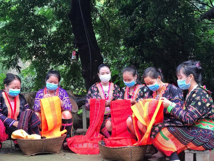 Mường Chà (Điện Biên) chú trọng phát triển cán bộ nữ đồng bào dân tộc thiểu số Mường Chà (Điện Biên) chú trọng phát triển cán bộ nữ đồng bào dân tộc thiểu số