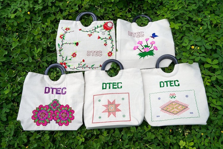 Khởi nghiệp từ văn hóa truyền thống dân tộc Khởi nghiệp từ văn hóa truyền thống dân tộc