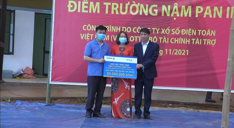 Huyện nghèo biên giới Mường Nhé khánh thành điểm trường Huyện nghèo biên giới Mường Nhé khánh thành điểm trường
