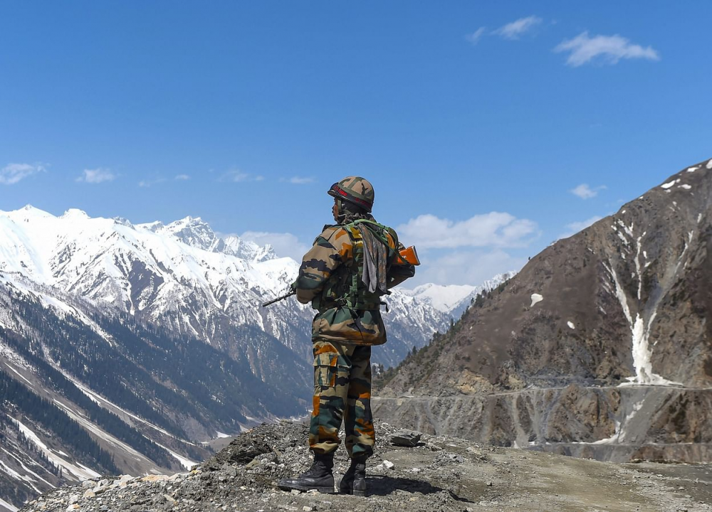 An Indian Army soldier stands guard at the frontier region of Ladakh. (Photograph: PTI) Read more at: https://www.bloombergquint.com/opinion/india-china-tensions-cowering-response-to-chinas-provocations-may-lose-india-more-territory Copyright © BloombergQuint 1642 2