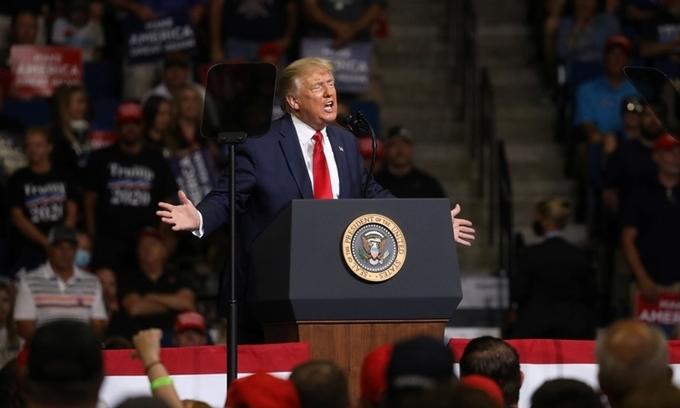 Tổng thống Mỹ Trump tại cuộc mít tinh với người ủng hộ ở Tulsa ngày 20/6. Ảnh: Reuters. 2823 2020 06 21t013323z 1397010910 5710 1892 1592703513