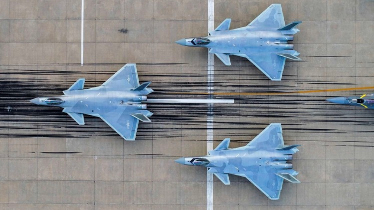 Máy bay tàng hình J-20B. 2426 1