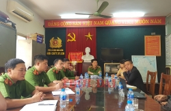 ha noi chu tich phuong bi kiem diem vi tiet lo danh tinh nguoi to cao