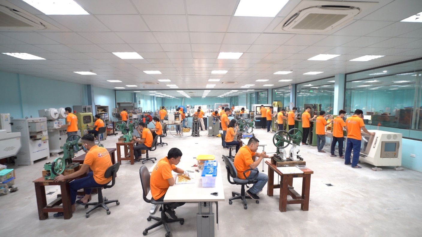 DOJI: Từ người giũa ngọc tới ông lớn đa ngành doji tu nguoi giua ngoc toi ong lon da nganh