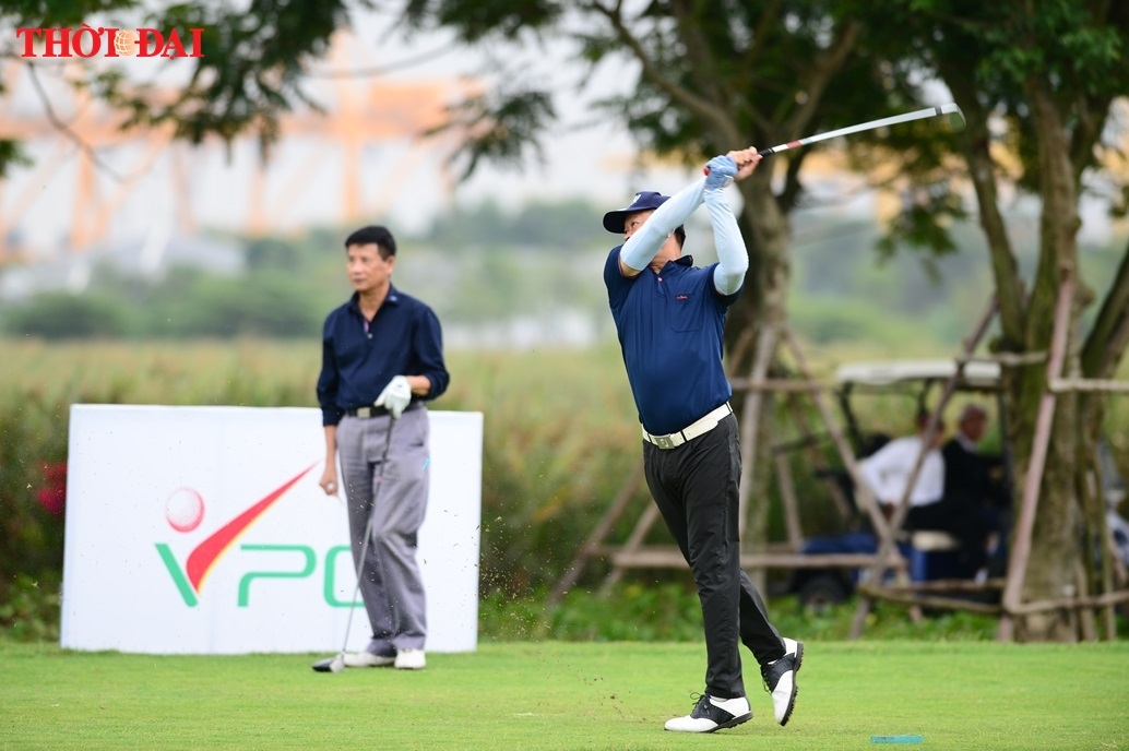 giai golf huu nghi lien xo cu va dong au 2019 da tim ra 2 golfer xuat sac nhat