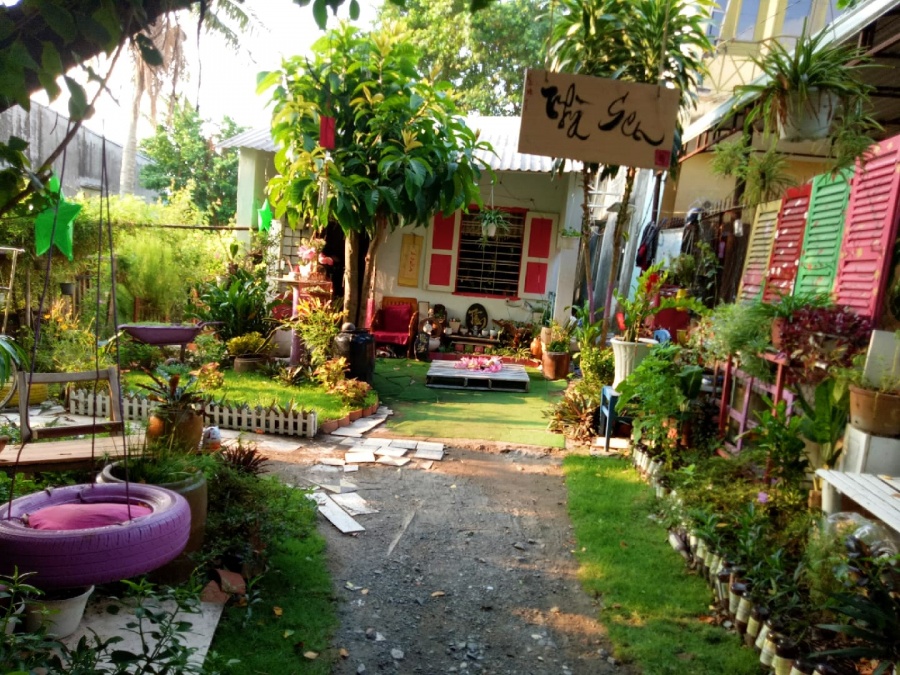 Khu vườn 200m2 trang trí hút mắt từ việc tận dụng đồ cũ của bà mẹ yêu thiên nhiên ở TP HCM khu vuon 200m2 trang tri hut mat tu viec tan dung do cu cua ba me yeu thien nhien o tp hcm