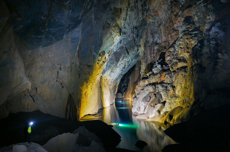 How US broadcaster made program on Vietnam's gigantic caves How US broadcaster made program on Vietnam's gigantic caves