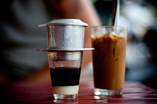 How is espresso different from phin filtered coffee? How is espresso different from phin filtered coffee?