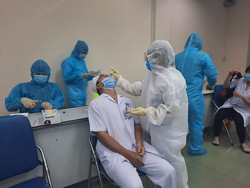 Vietnamese engineers develop software to monitor people in quarantine Vietnamese engineers develop software to monitor people in quarantine