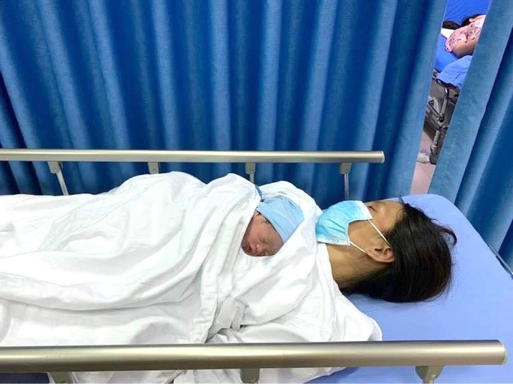 A Nurse in the Nick of Time: Man Assists with Childbirth During Lockdown A Nurse in the Nick of Time: Man Assists with Childbirth During Lockdown