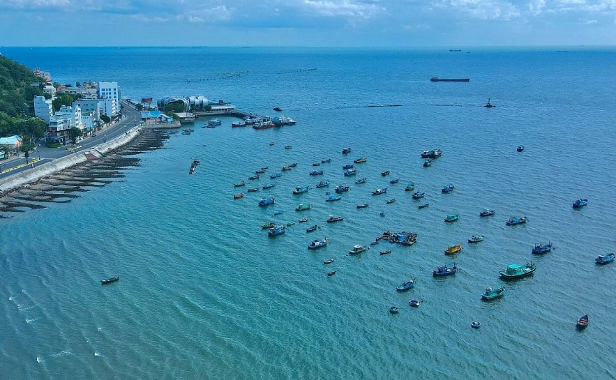 The Beauty of a Quiet Beach in Social Distancing Vung Tau The Beauty of a Quiet Beach in Social Distancing Vung Tau