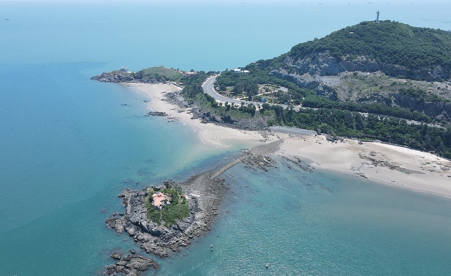 The Beauty of a Quiet Beach in Social Distancing Vung Tau The Beauty of a Quiet Beach in Social Distancing Vung Tau