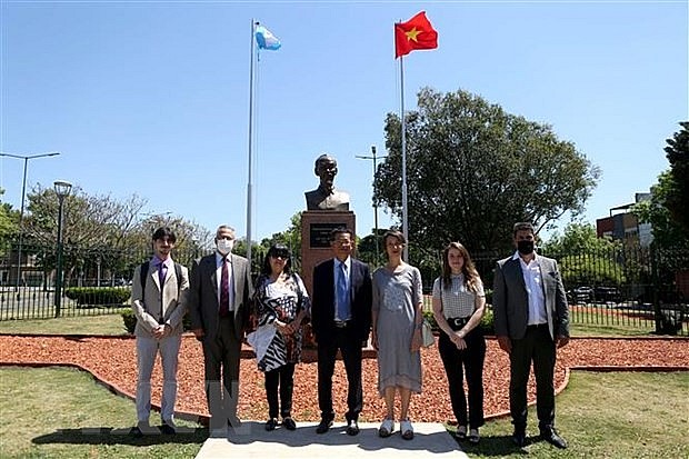 Honoring President Ho Chi Minh in Buenos Aires Honoring President Ho Chi Minh in Buenos Aires