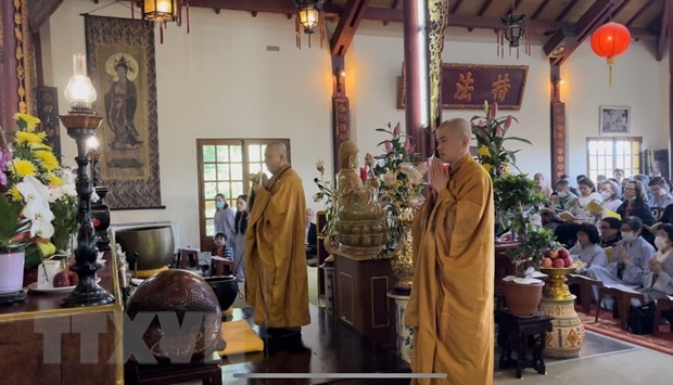 Kiều bào tại Pháp kỷ niệm Đại lễ Phật đản 2566 tại Trúc Lâm Thiền Viện | Người Việt bốn phương | Vietnam+ (VietnamPlus) Kiều bào tại Pháp kỷ niệm Đại lễ Phật đản 2566 tại Trúc Lâm Thiền Viện | Người Việt bốn phương | Vietnam+ (VietnamPlus)