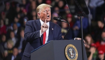 Ông Trump kêu gọi Phó Tổng thống gửi trả phiếu bầu, Twitter lập tức phản ứng 