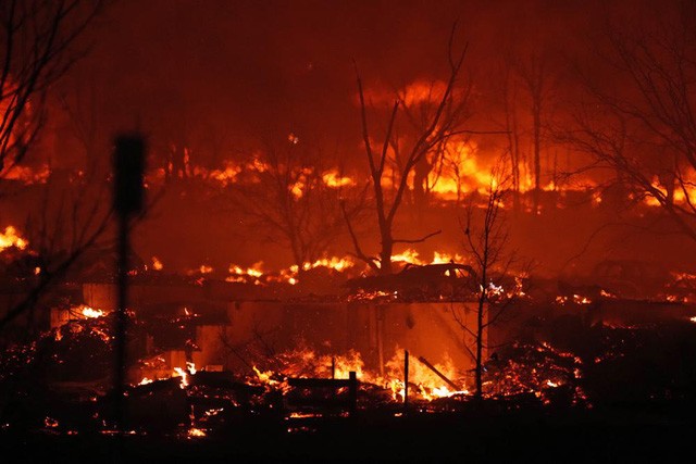 Cháy rừng ở California: 430.000 dân phải sơ tán Cháy rừng ở California: 430.000 dân phải sơ tán